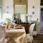 Bed and breakfast La Gloriette 4*