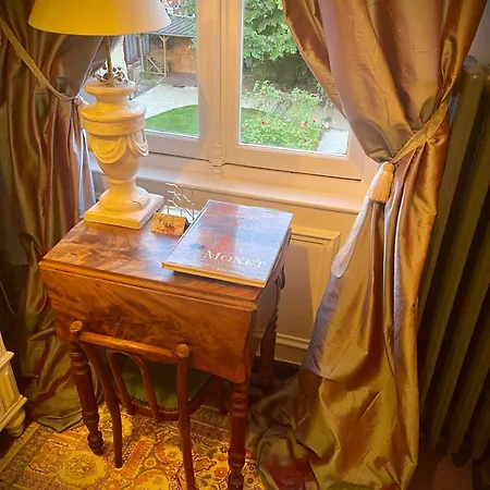 La Gloriette Nocleg ze śniadaniem 4*