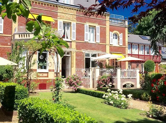 La Gloriette Nocleg ze śniadaniem 4*